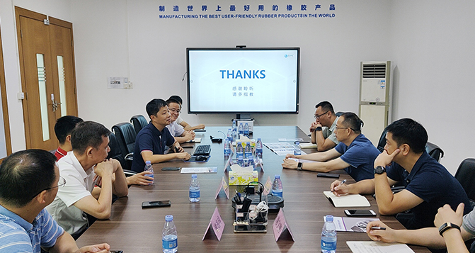 热烈欢迎市工信局、镇领导到J9官网新材调研指导工作